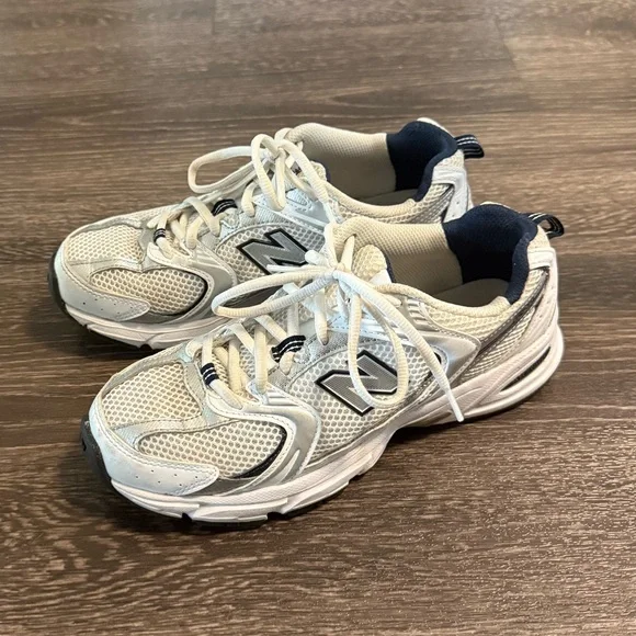 New Balance Classics 530 - Picture 2 of 5